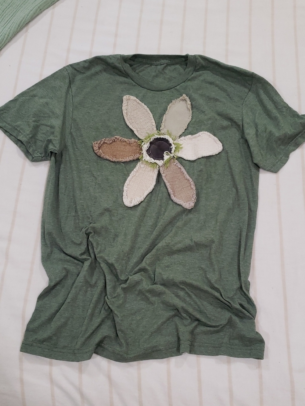 Women's Green Floral Appliqué Tee